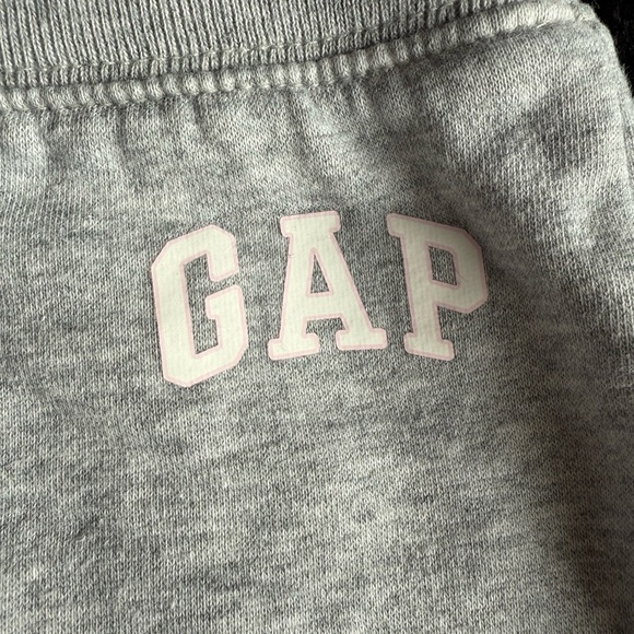BNWOT GAP 18-24M Gray Sweatpants - Picture 2 of 4
